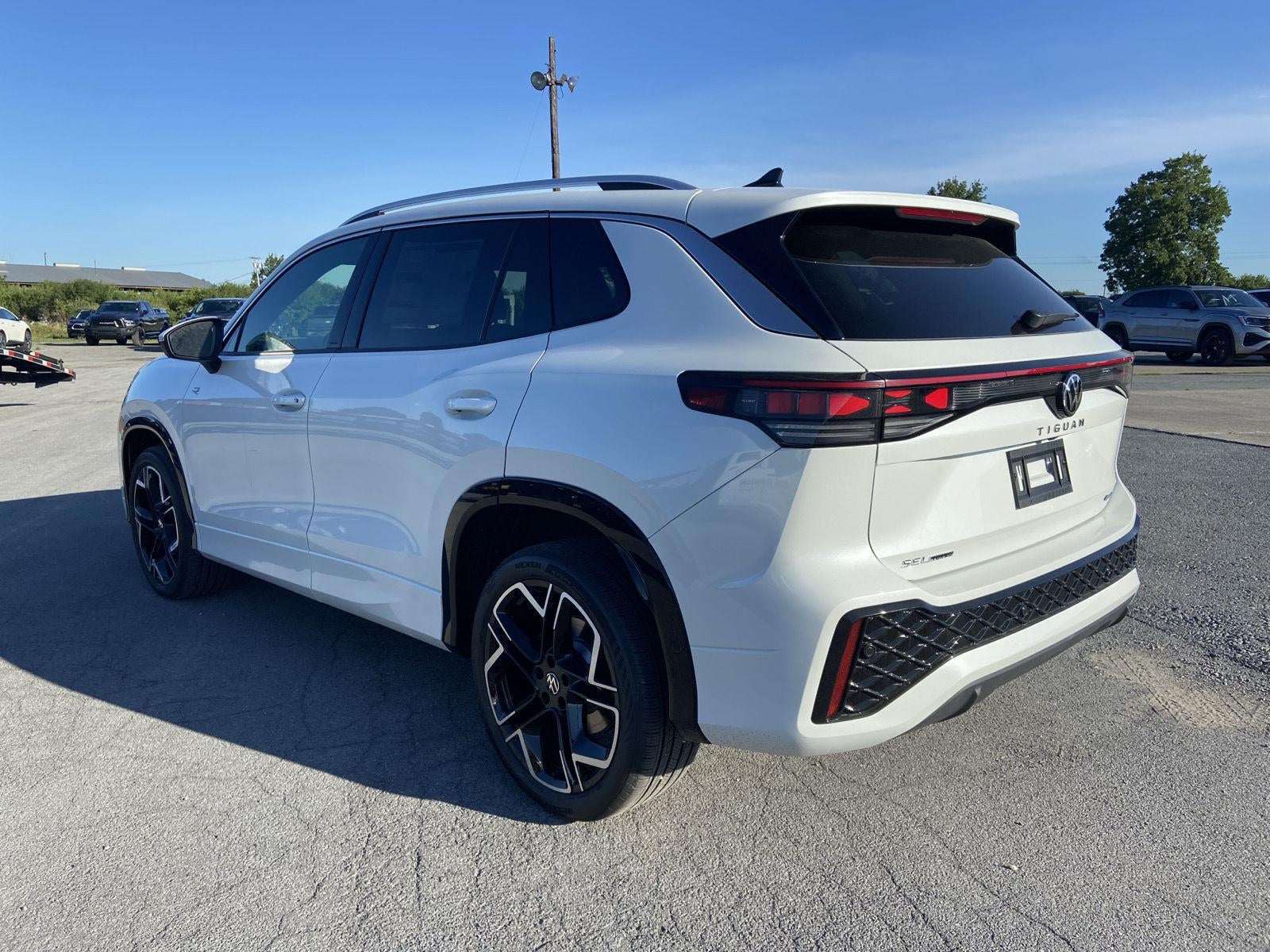 2026 Volkswagen Tiguan SEL R-Line Turbo
