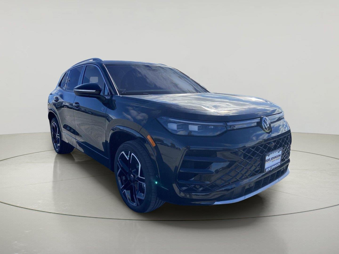 2026 Volkswagen Tiguan SEL R-LINE TURBO