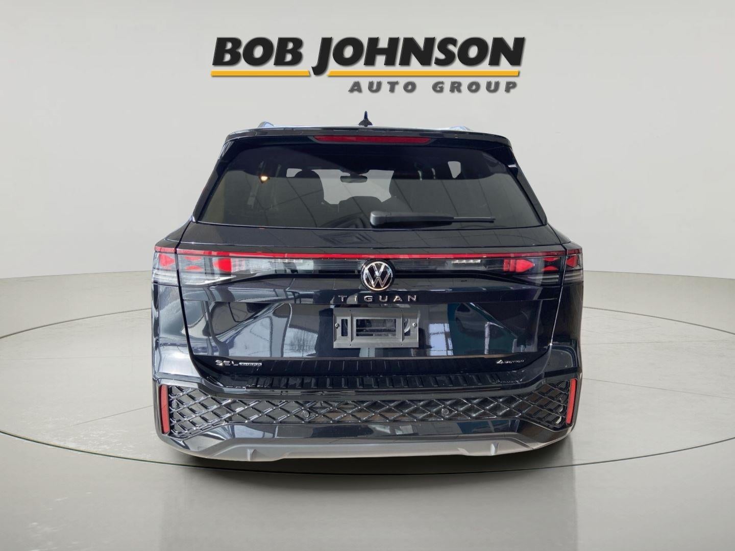 2026 Volkswagen Tiguan 2.0T SEL R-Line