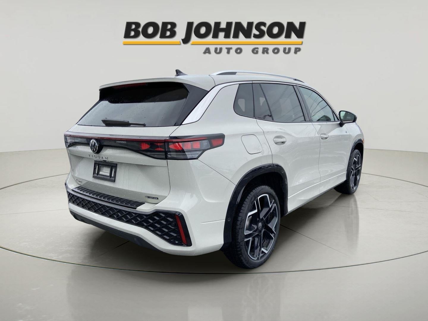 2026 Volkswagen Tiguan SEL R-Line Turbo 4MOTION