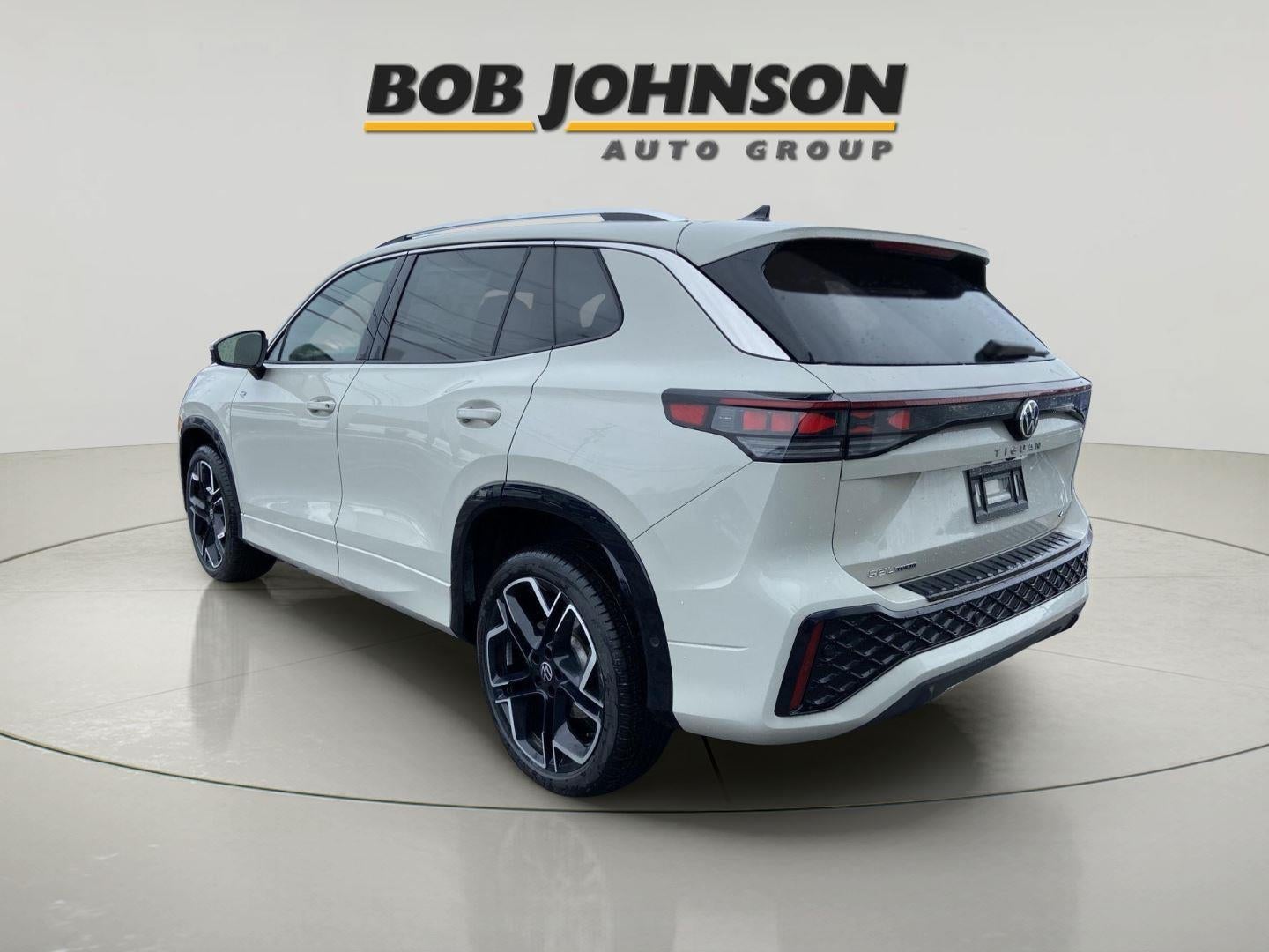 2026 Volkswagen Tiguan SEL R-Line Turbo 4MOTION