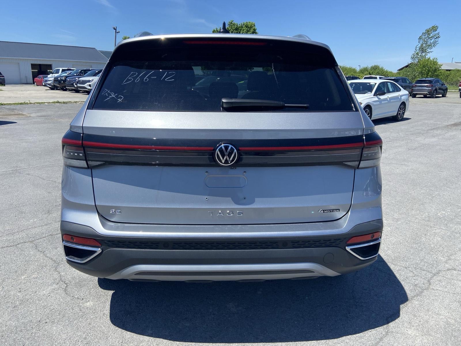 2026 Volkswagen Taos SE