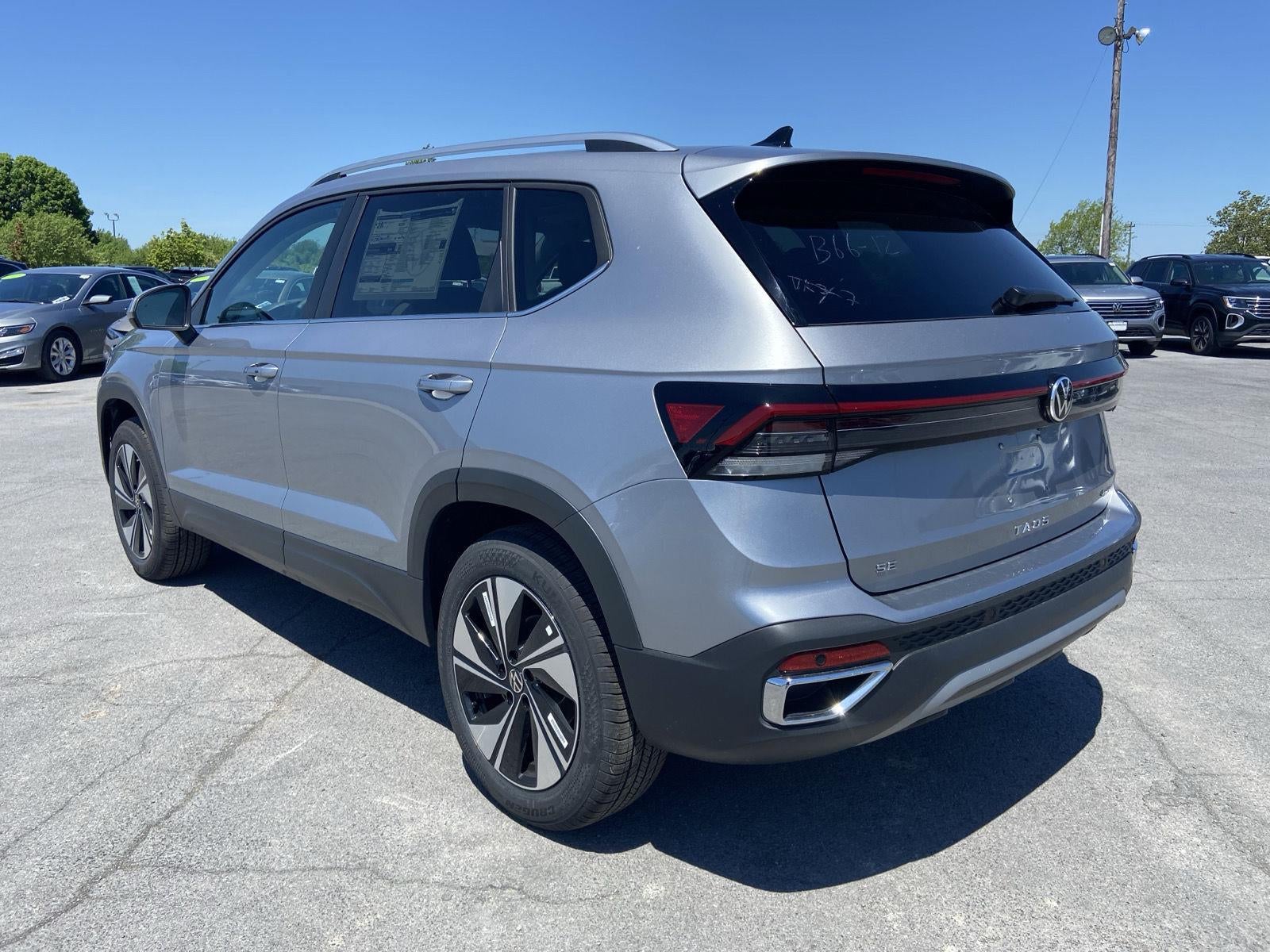 2026 Volkswagen Taos SE