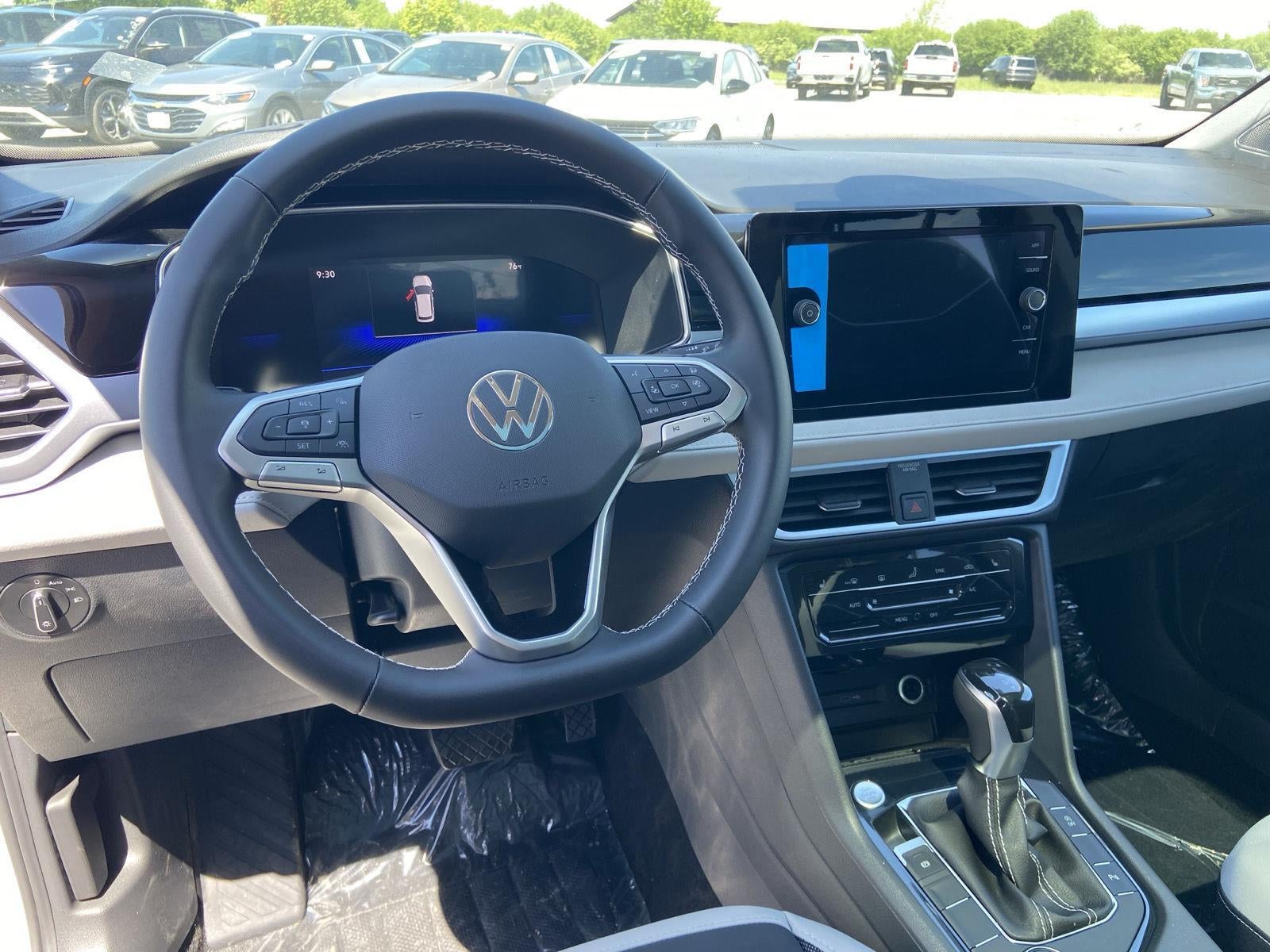 2026 Volkswagen Taos SE