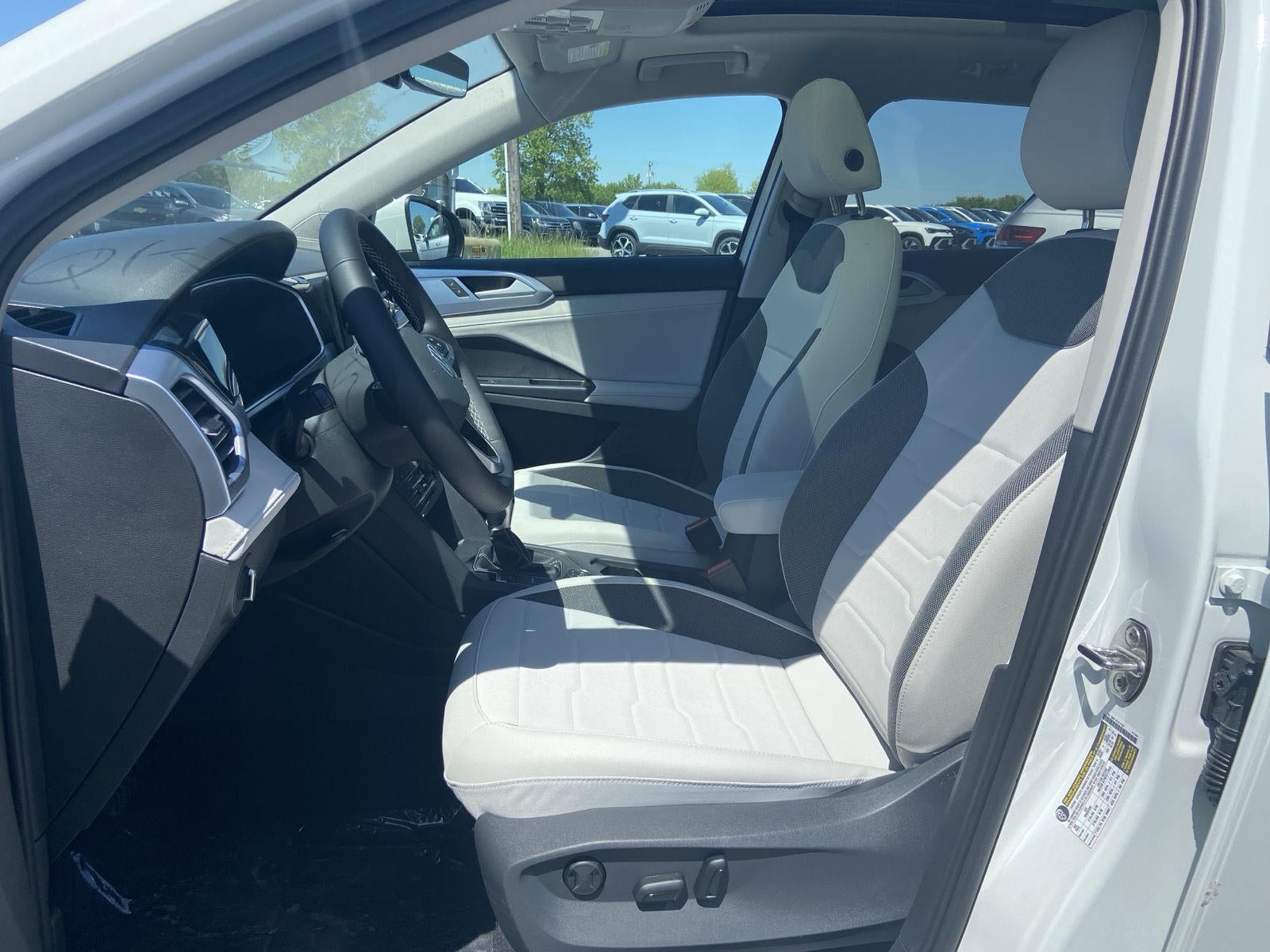 2026 Volkswagen Taos SE