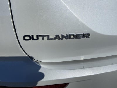 2022 Mitsubishi Outlander SE