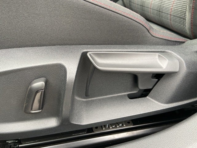 2023 Volkswagen Golf GTI 2.0T SE