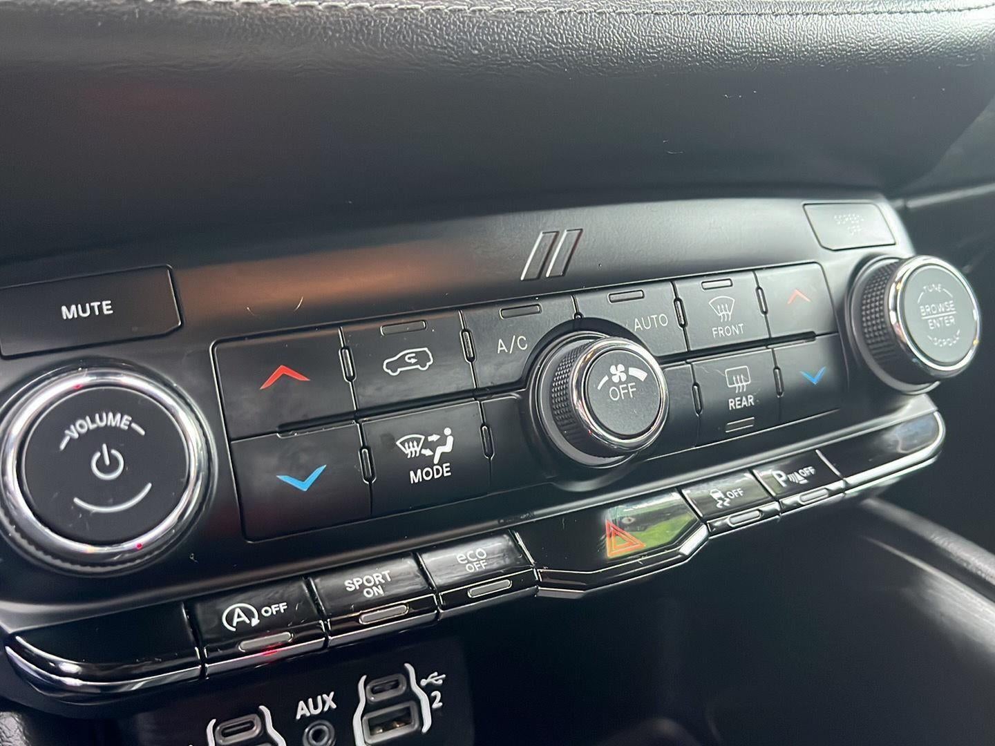 2023 Dodge Durango SXT Launch Edition