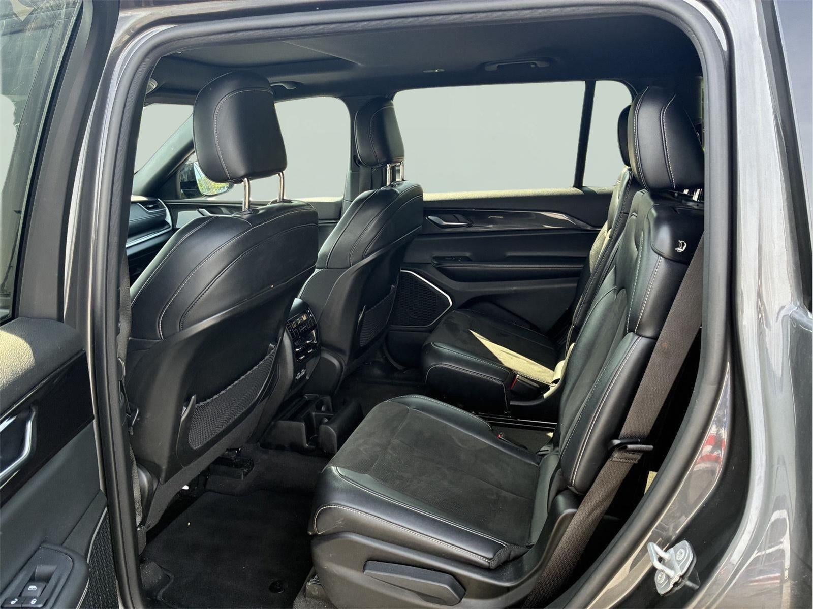 2022 Jeep Grand Cherokee L Altitude