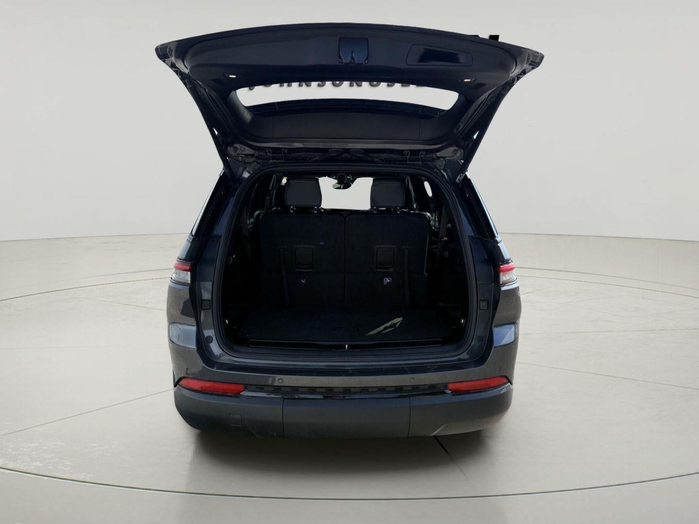 2022 Jeep Grand Cherokee L Altitude