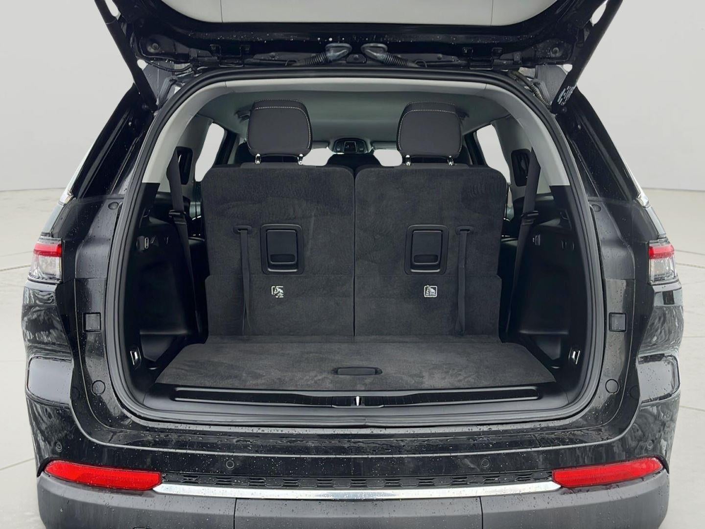 2021 Jeep Grand Cherokee L Laredo