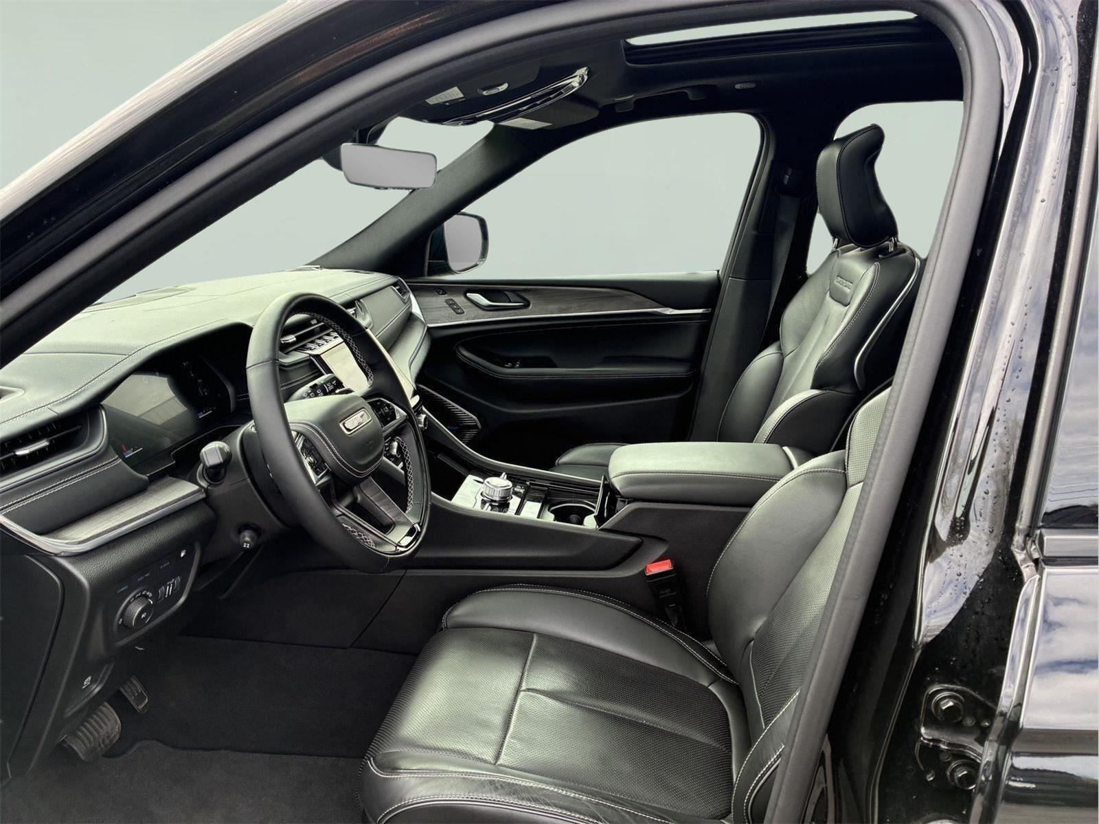 2022 Jeep Grand Cherokee 4xe Overland