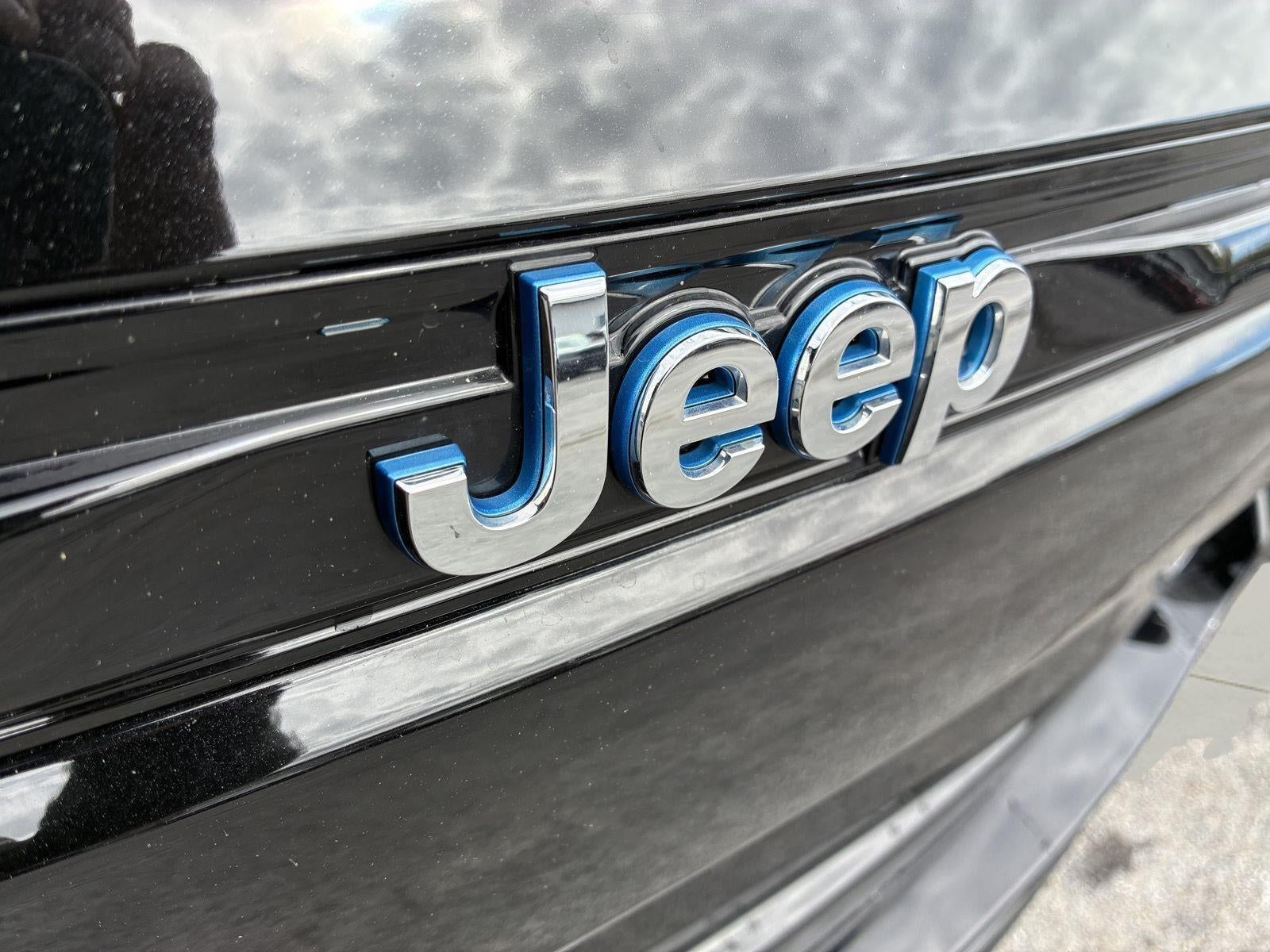 2022 Jeep Grand Cherokee 4xe Overland