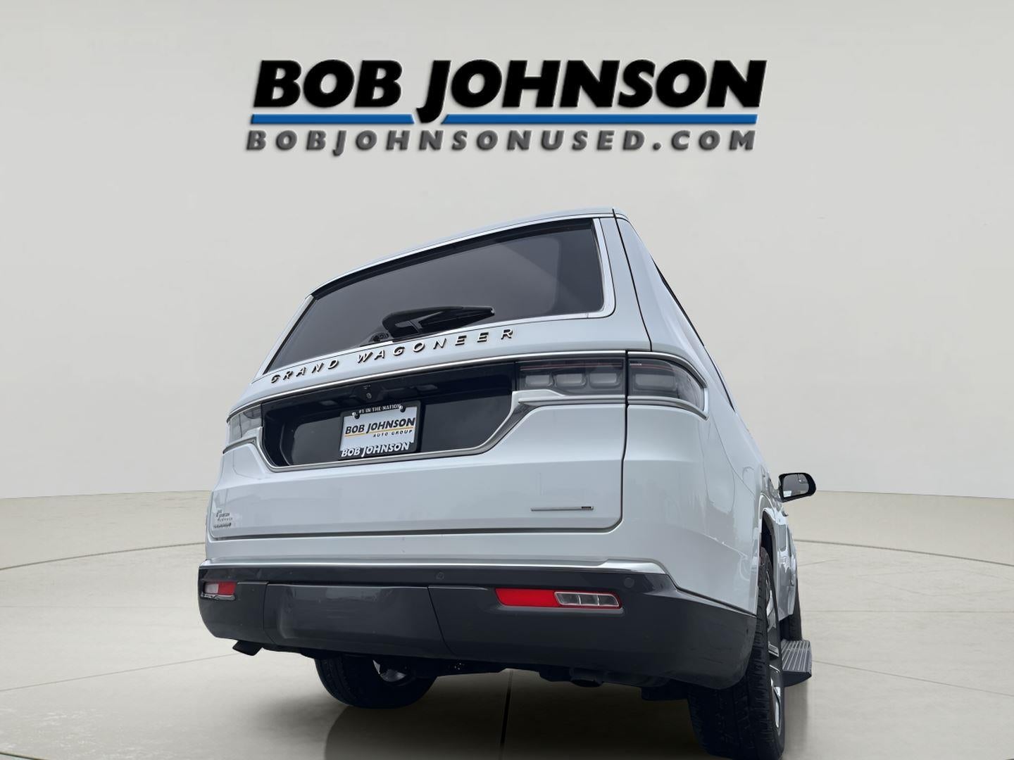 2022 Jeep Grand Wagoneer Series III