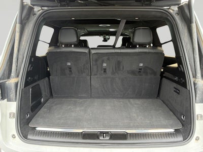 2022 Jeep Grand Wagoneer Series III