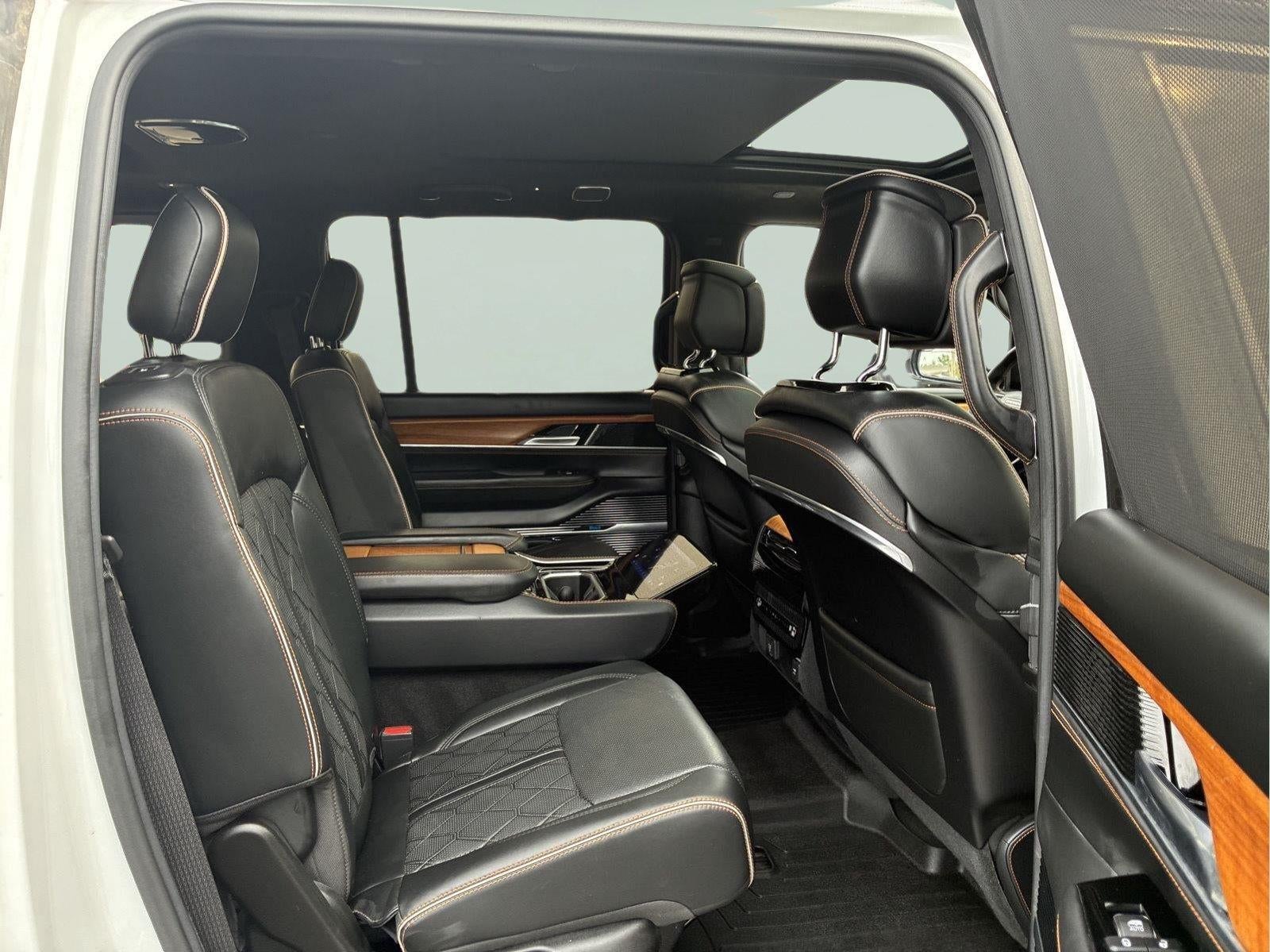 2022 Jeep Grand Wagoneer Series III