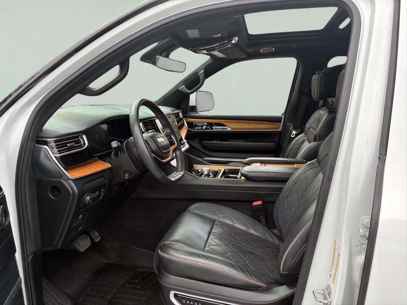 2022 Jeep Grand Wagoneer Series III