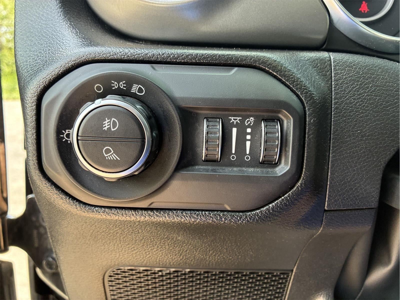 2022 Jeep Gladiator Willys Sport