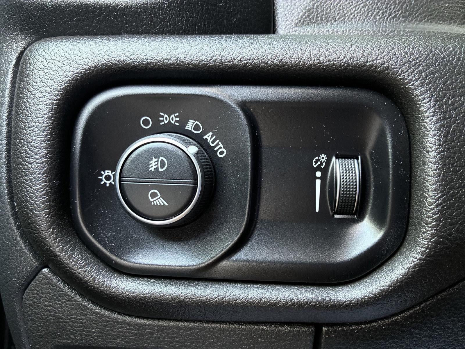 2025 RAM 1500 Warlock