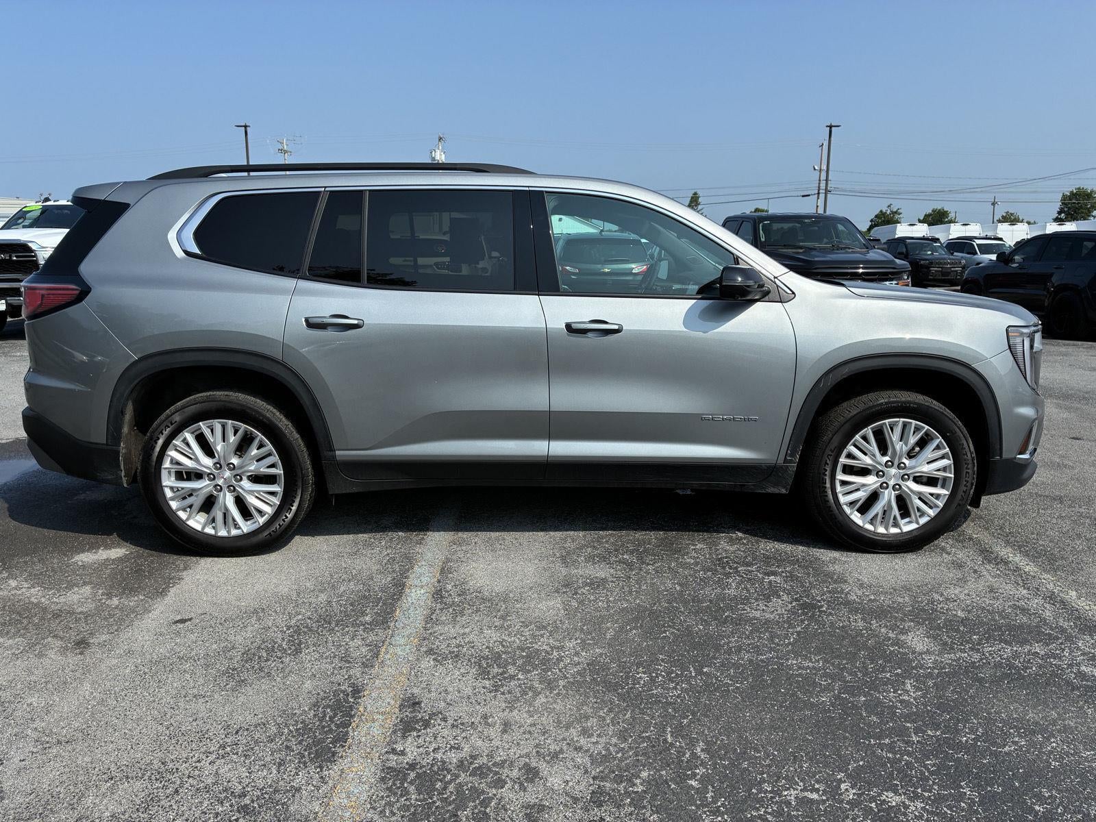 2025 GMC Acadia Elevation