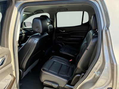 2022 GMC Acadia AT4