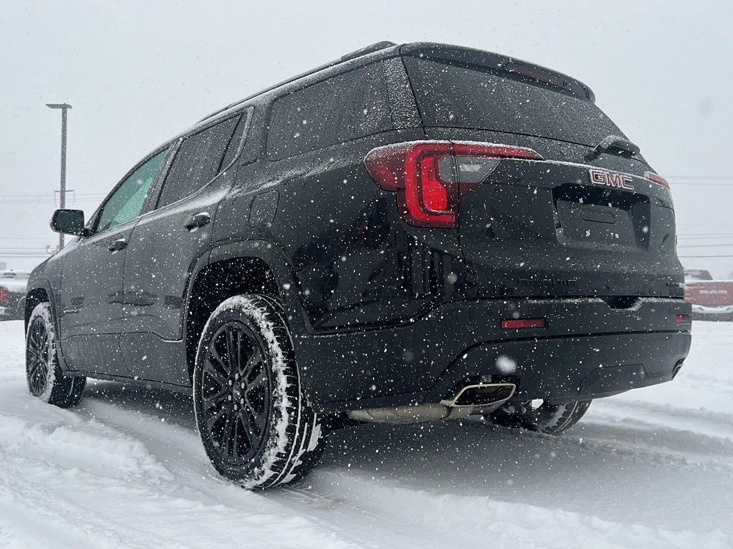 2023 GMC Acadia SLE