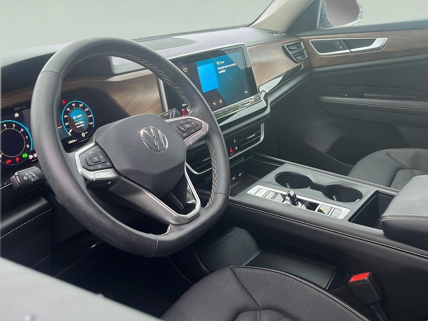 2024 Volkswagen Atlas 2.0T SE