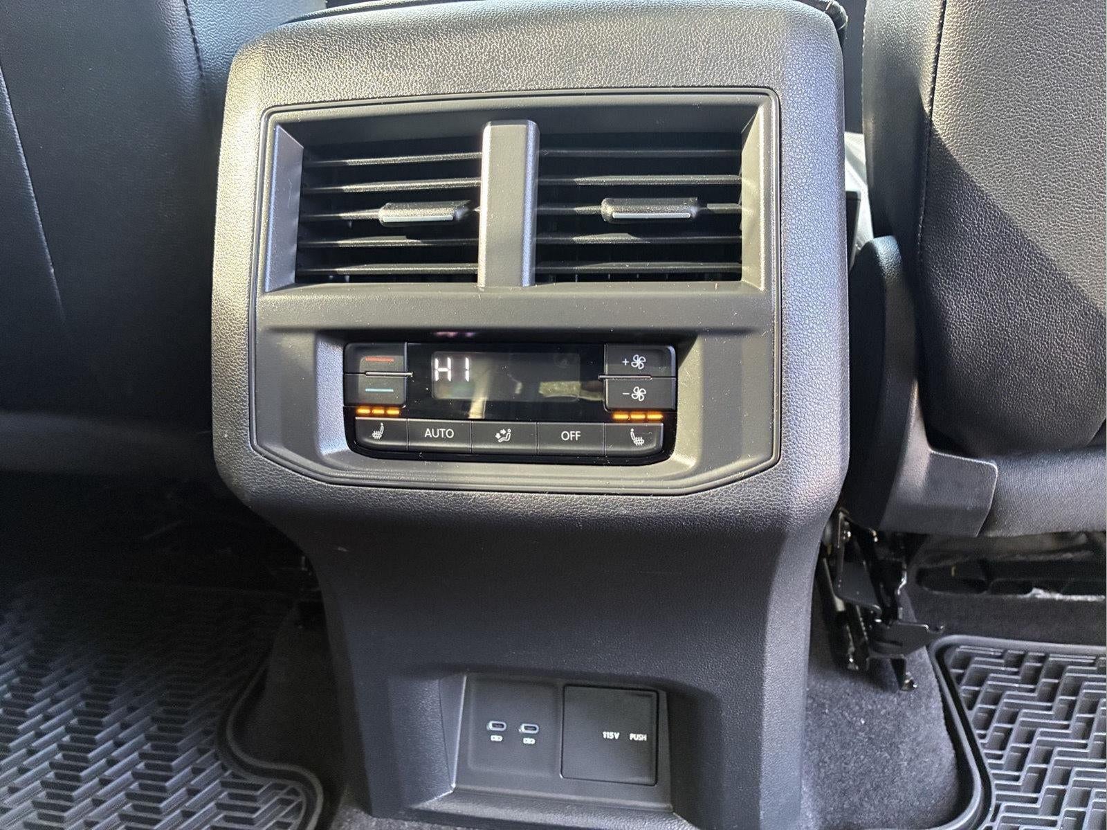 2022 Volkswagen Atlas 3.6L V6 SEL Premium R-Line