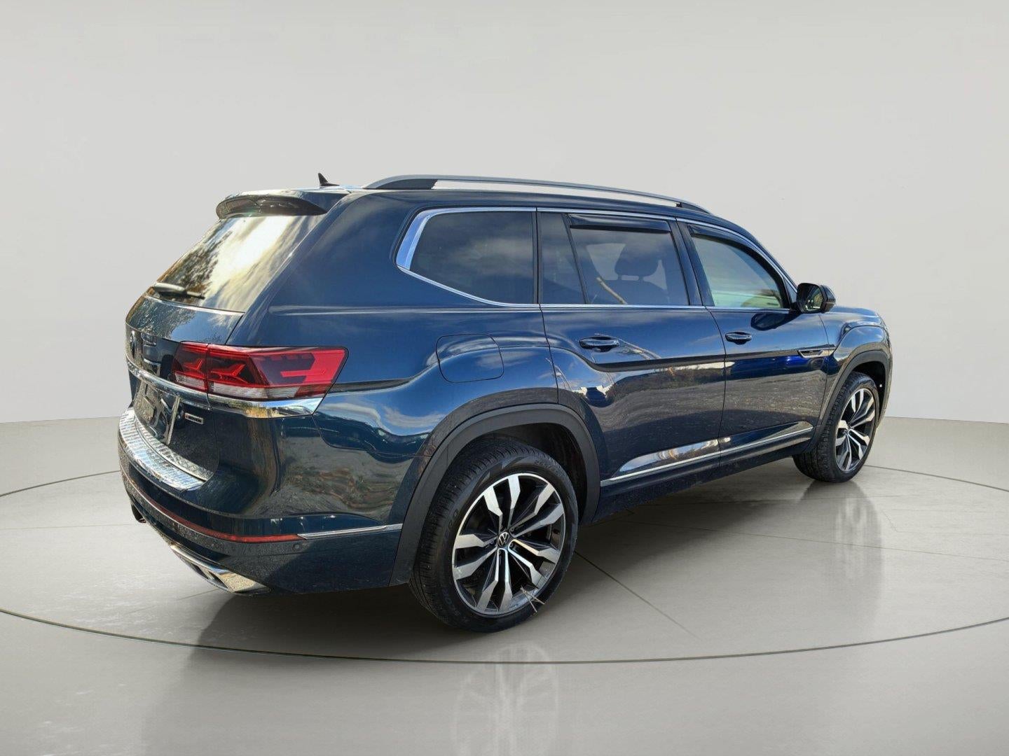 2022 Volkswagen Atlas 3.6L V6 SEL Premium R-Line