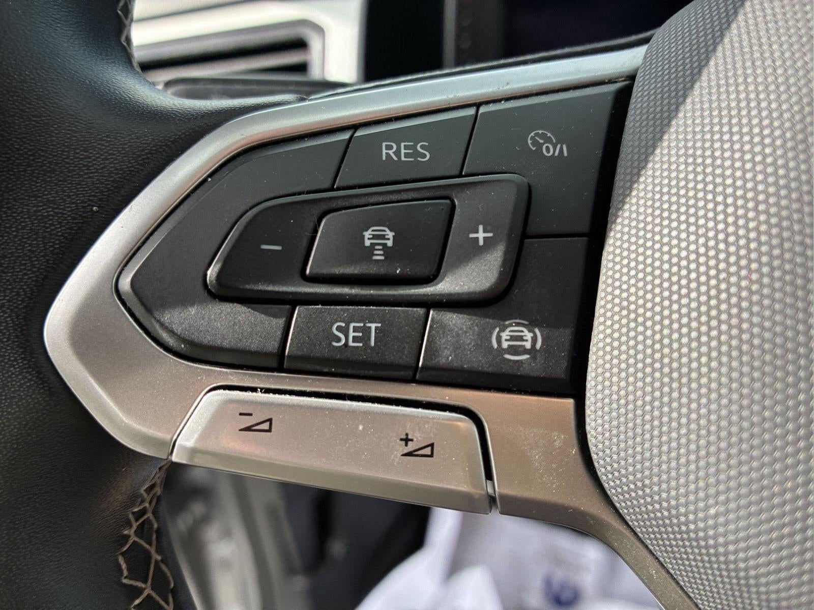 2022 Volkswagen Atlas 2.0T SE w/Technology