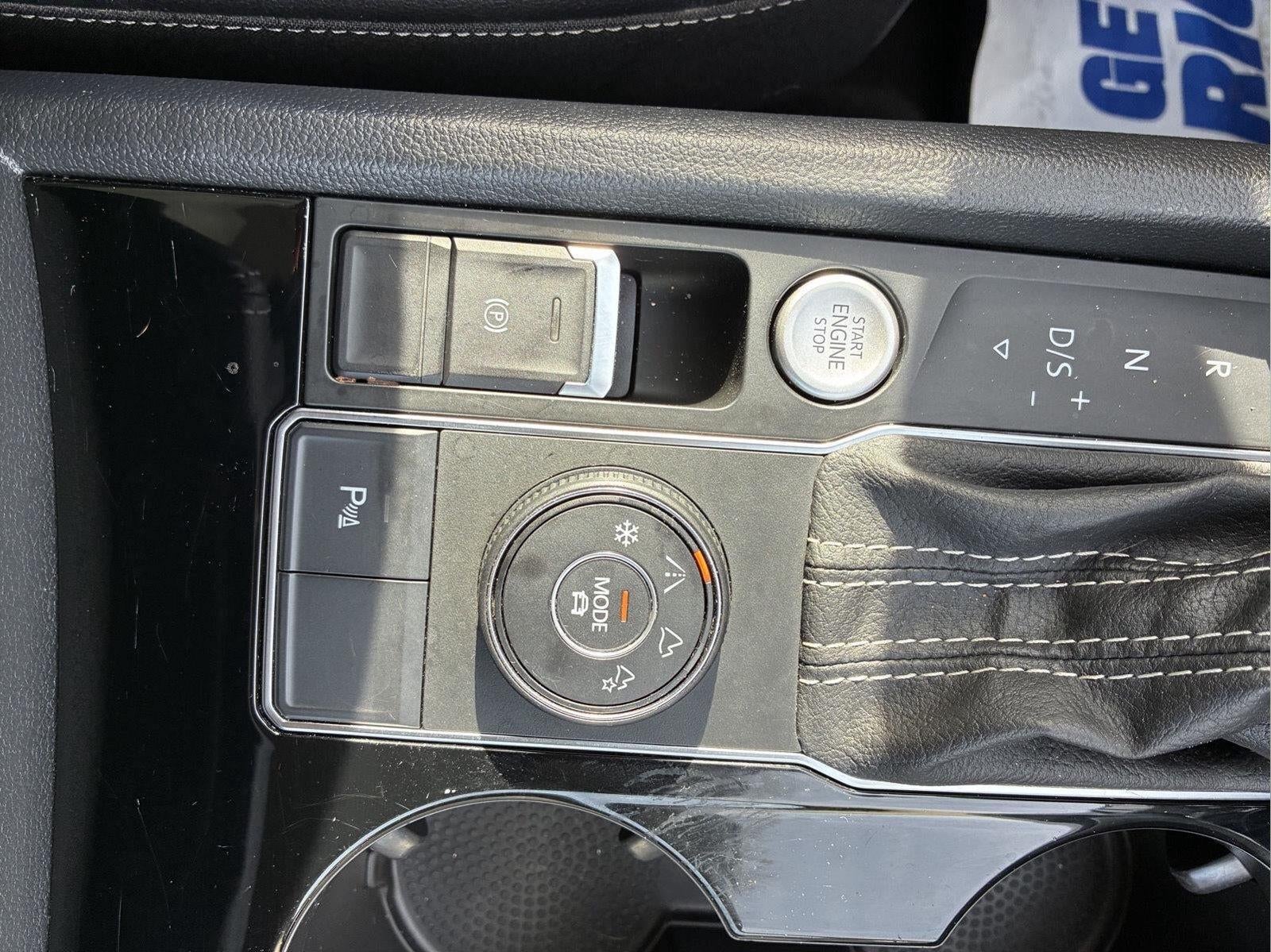 2022 Volkswagen Atlas 2.0T SE w/Technology