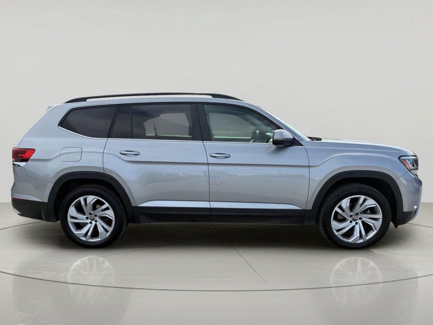 2022 Volkswagen Atlas 2.0T SE w/Technology