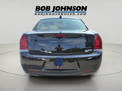 2023 Chrysler 300 Touring L