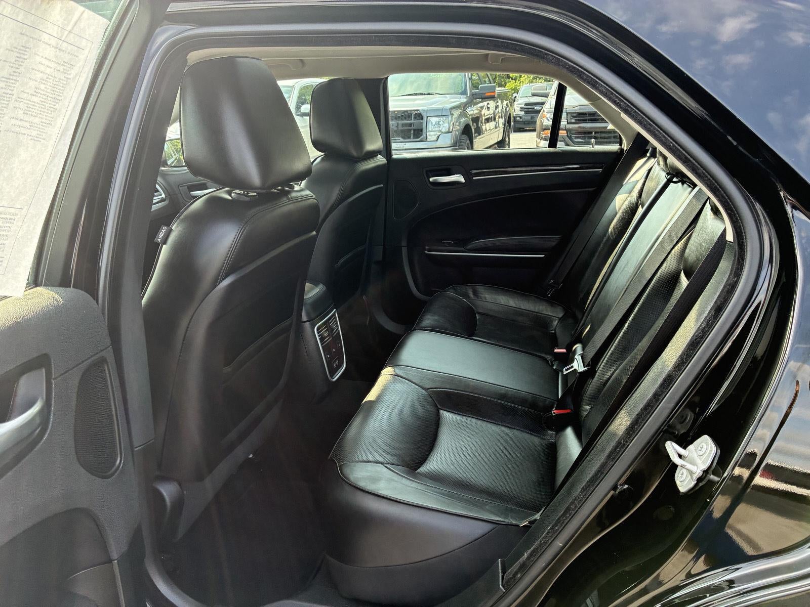 2023 Chrysler 300 Touring L