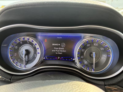 2023 Chrysler 300 Touring L