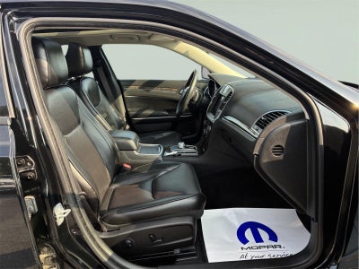 2023 Chrysler 300 Touring L