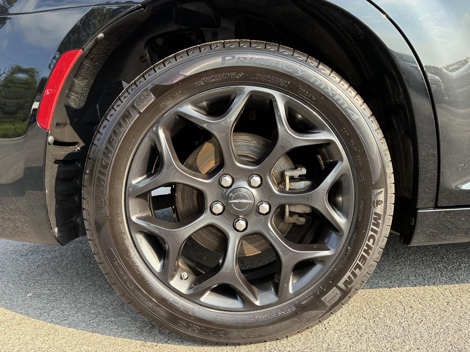 2023 Chrysler 300 Touring L
