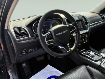 2023 Chrysler 300 Touring L