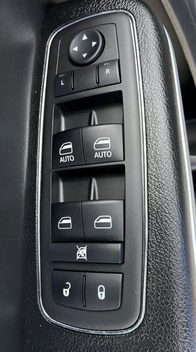 2023 Chrysler 300 Touring L