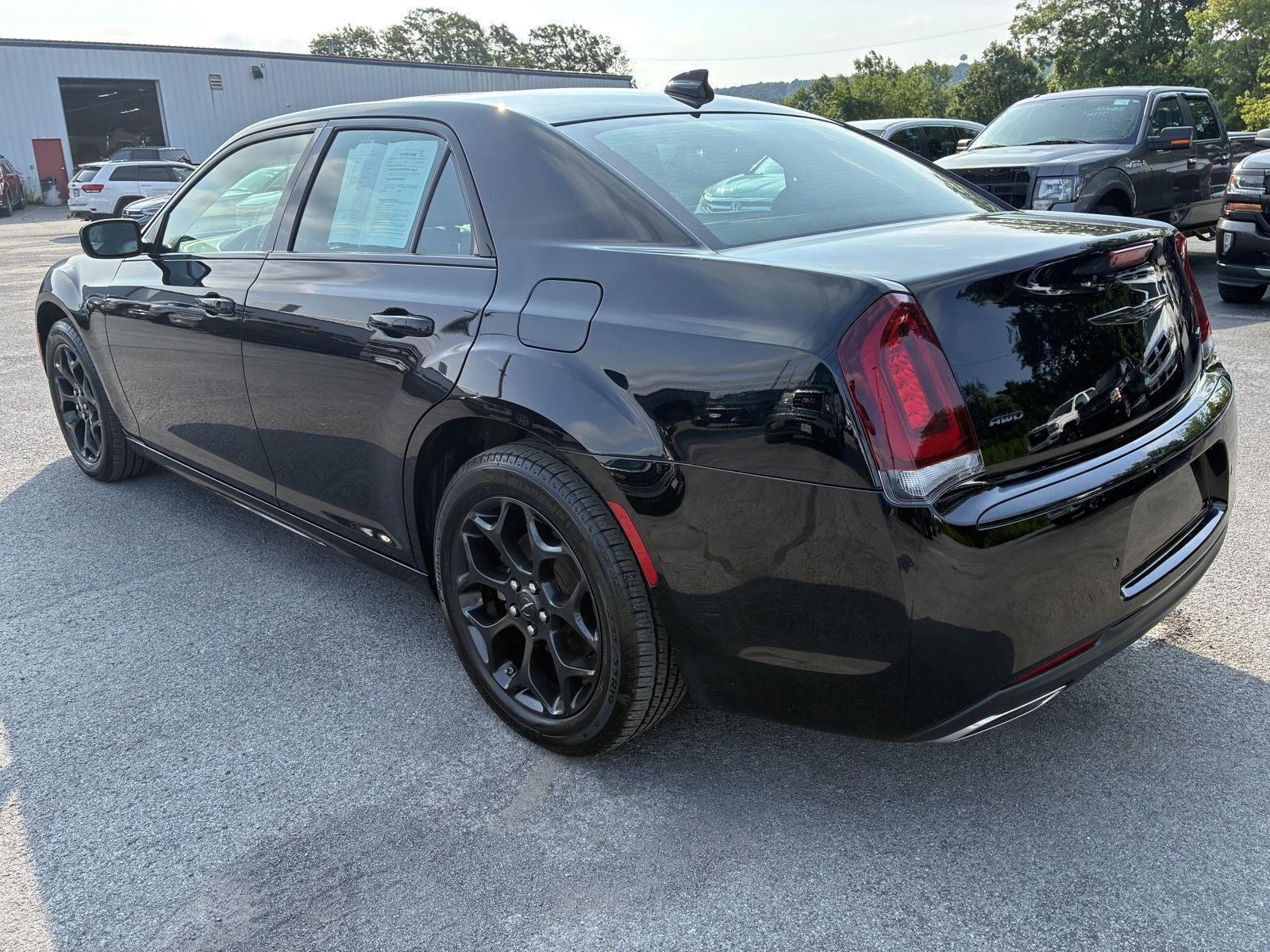 2023 Chrysler 300 Touring L