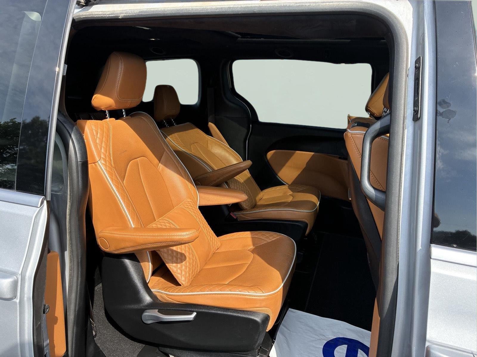 2023 Chrysler Pacifica Hybrid Pinnacle