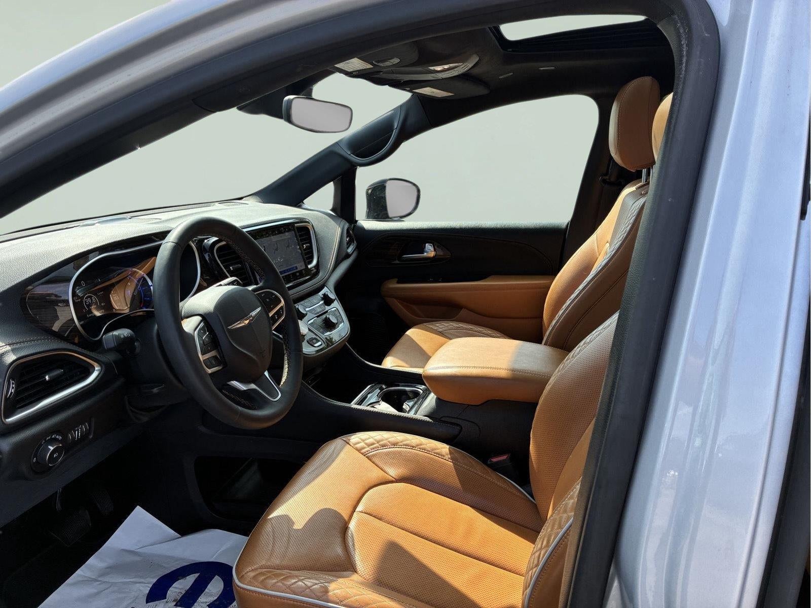 2023 Chrysler Pacifica Hybrid Pinnacle