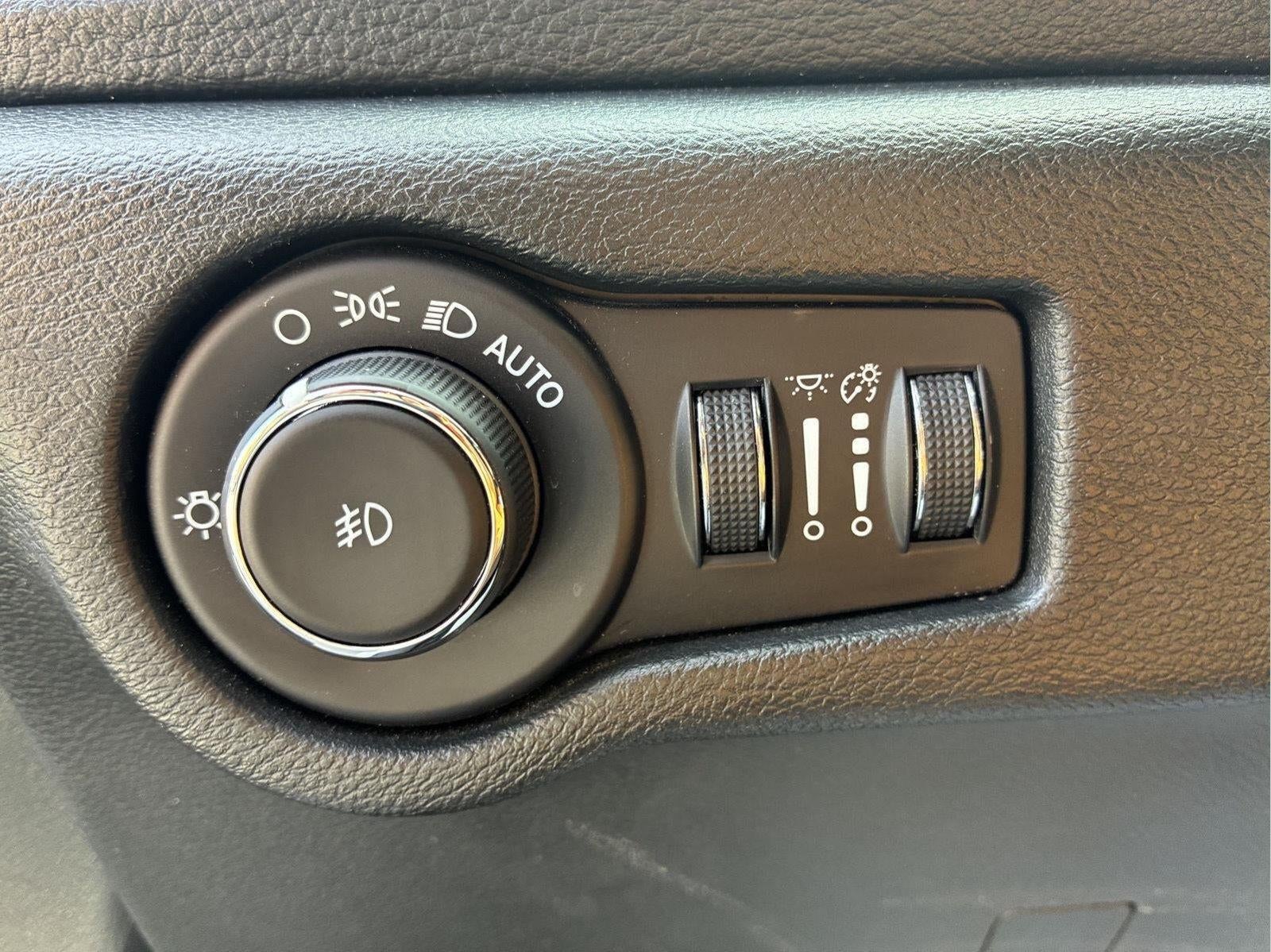2023 Chrysler Pacifica Hybrid Pinnacle