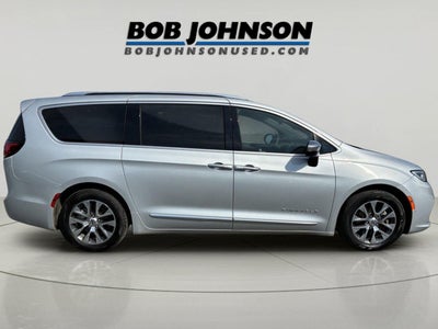 2023 Chrysler Pacifica Hybrid Pinnacle
