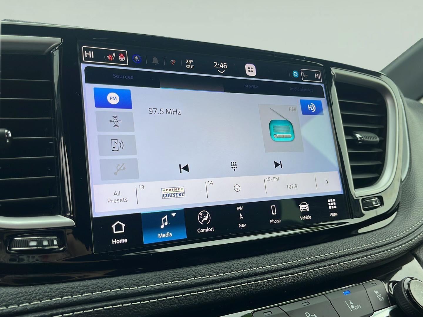 2024 Chrysler Pacifica Hybrid S Appearance Pkg