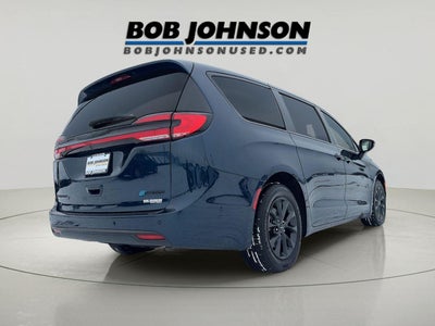 2024 Chrysler Pacifica Hybrid S Appearance Pkg