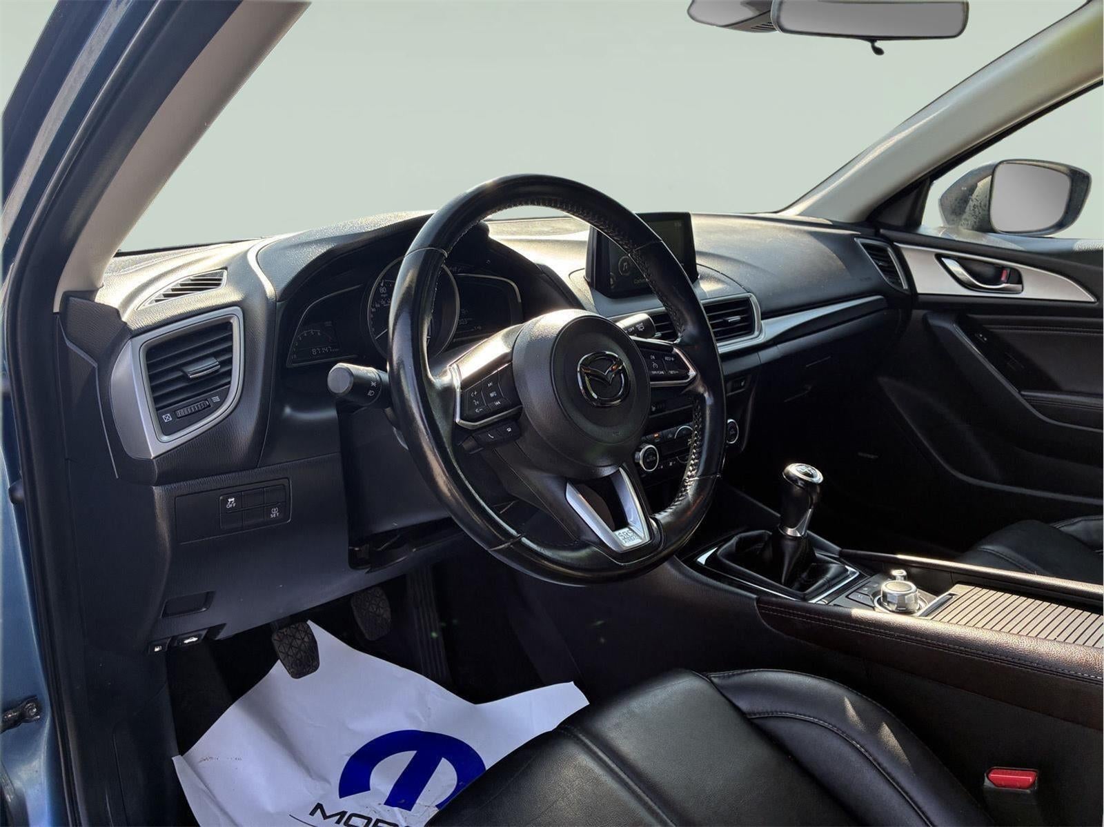 2018 Mazda Mazda3 5-Door Touring