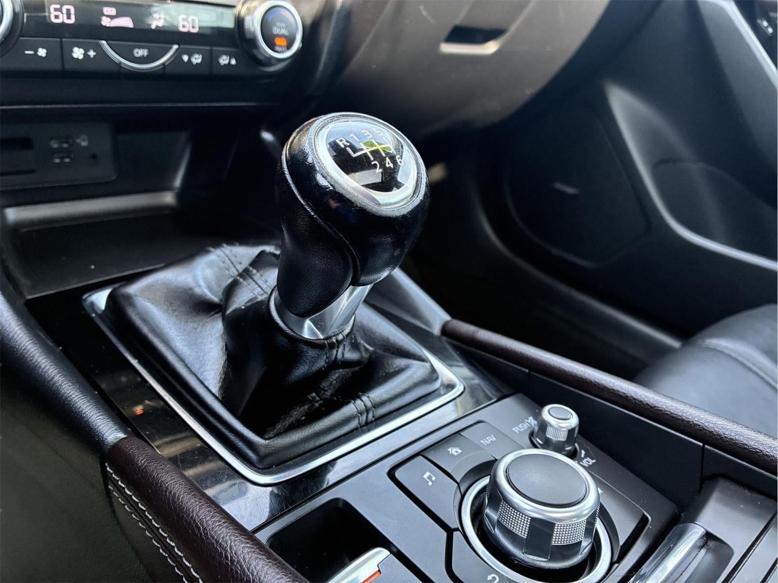 2018 Mazda Mazda3 5-Door Touring