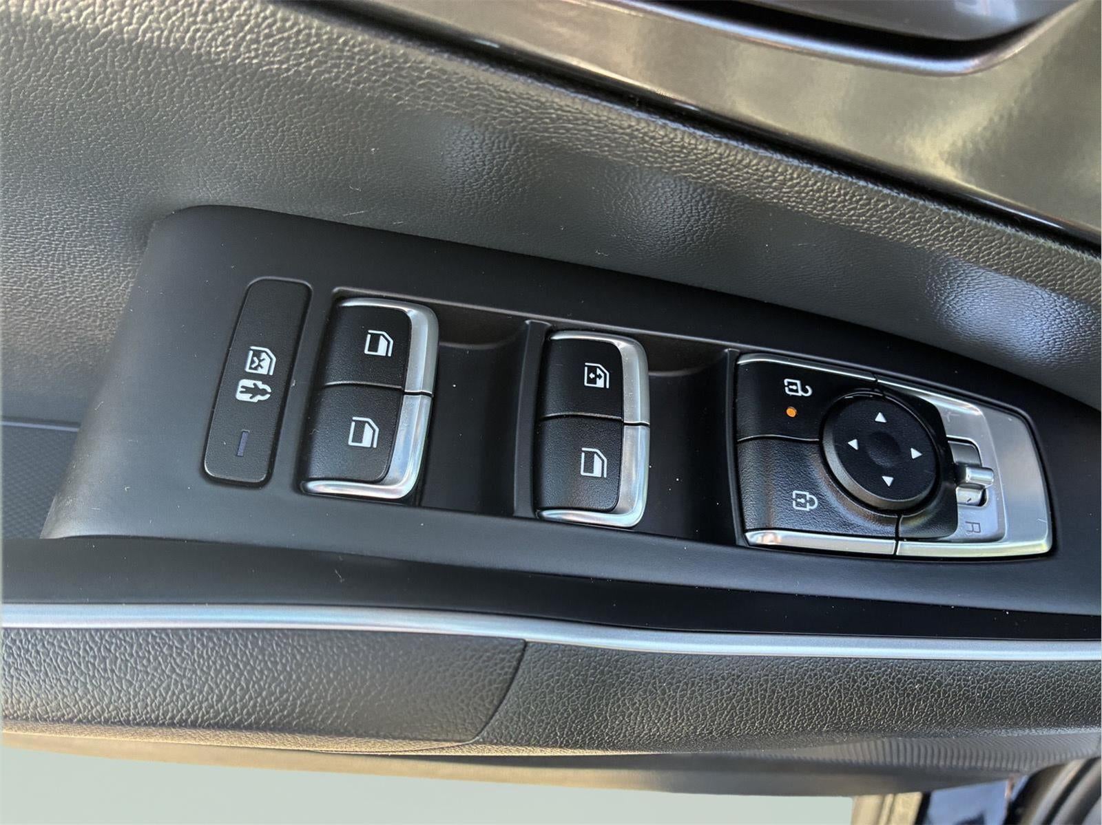 2025 Kia Sorento X-Line EX