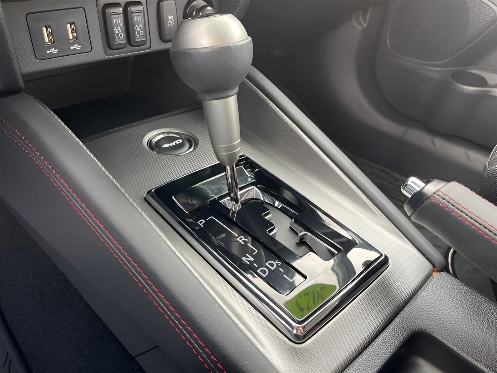 2025 Mitsubishi Outlander Sport LE